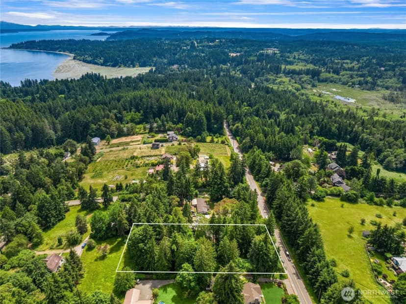 Property photo for 113 Xx North Madison Avenue Ne, Bainbridge Island photo 3