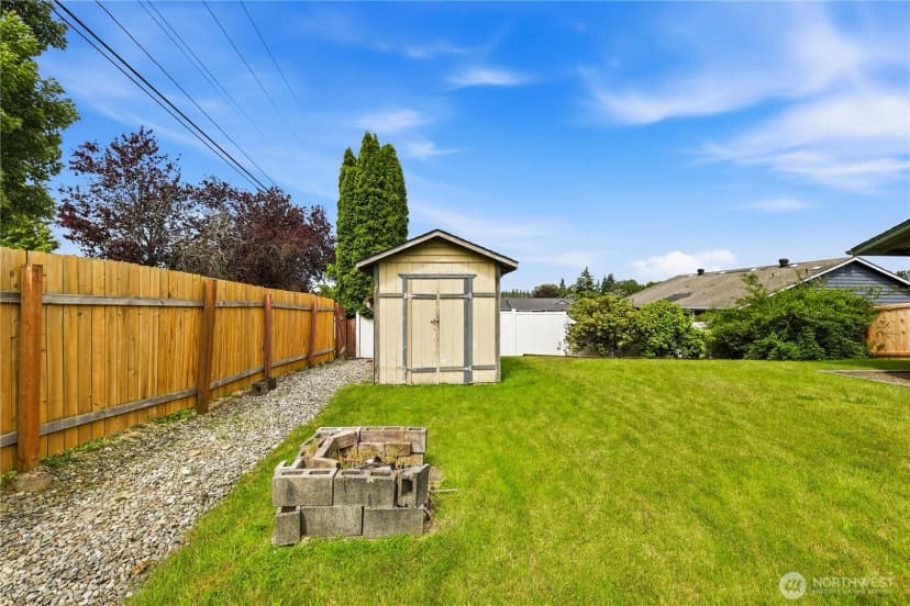 Property photo for 6524 64th Place Ne, Marysville photo 16