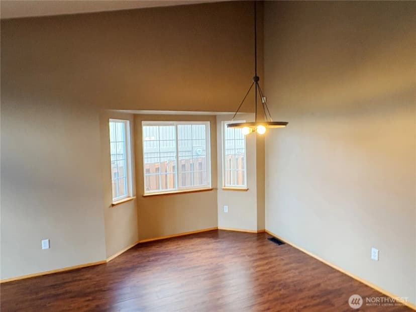 Property photo for 31590 115th Avenue Se, Auburn photo 10