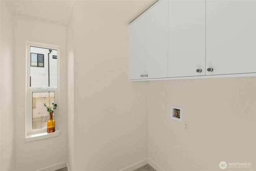 Property photo for 8323 A 12th Avenue Nw, Seattle photo 15