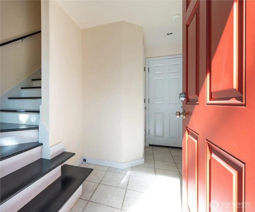 Property photo for 205 27th Avenue S #205, Seattle photo 8