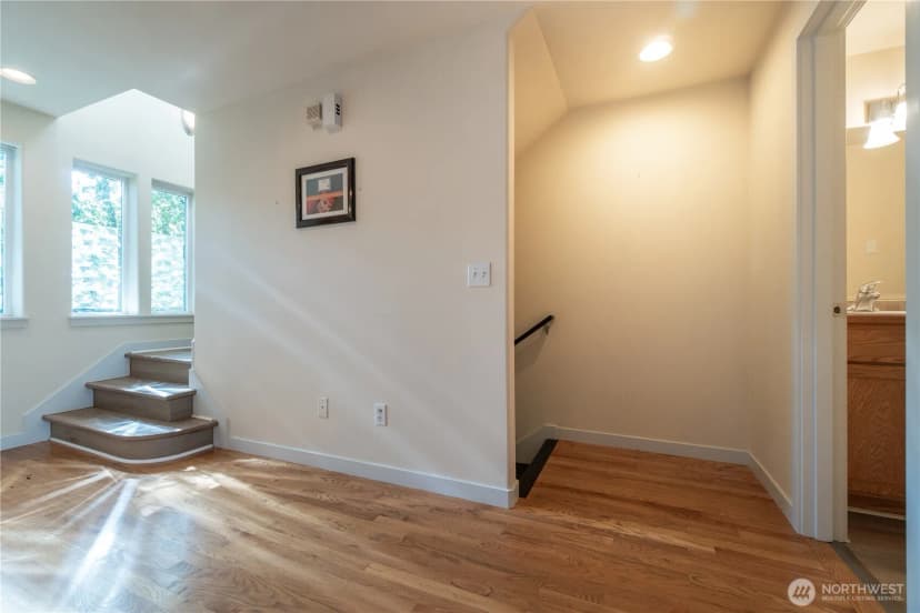 Property photo for 205 27th Avenue S #205, Seattle photo 28