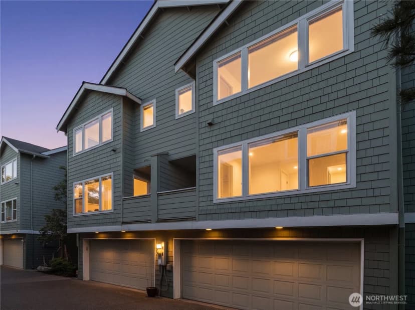 Property photo for 205 27th Avenue S #205, Seattle