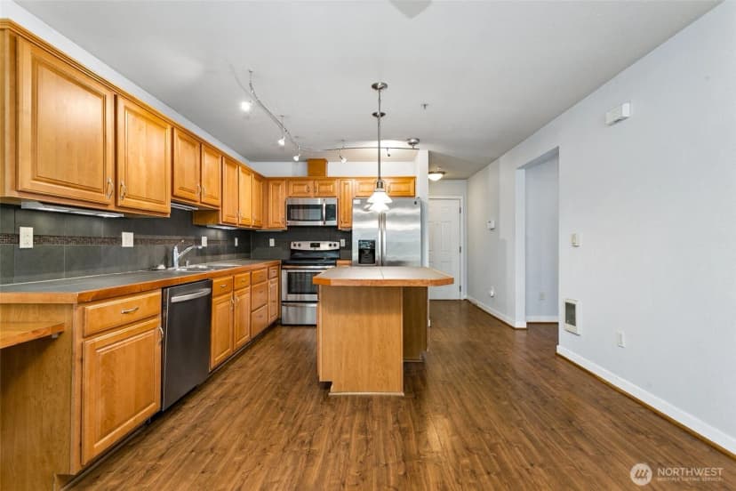 Property photo for 13421 97th Avenue E #108, Puyallup photo 10