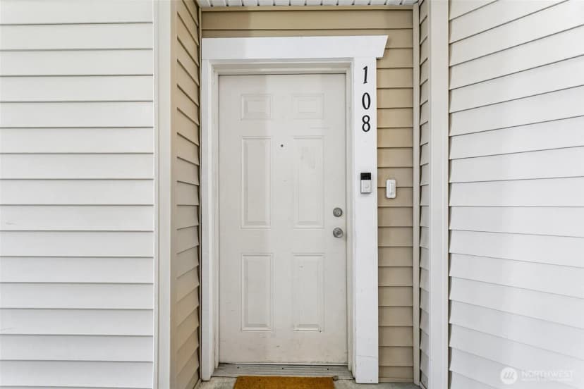 Property photo for 13421 97th Avenue E #108, Puyallup photo 3