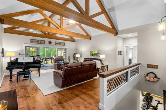 Property photo for 11500 Weisenberger Road Se, Rainier photo 5