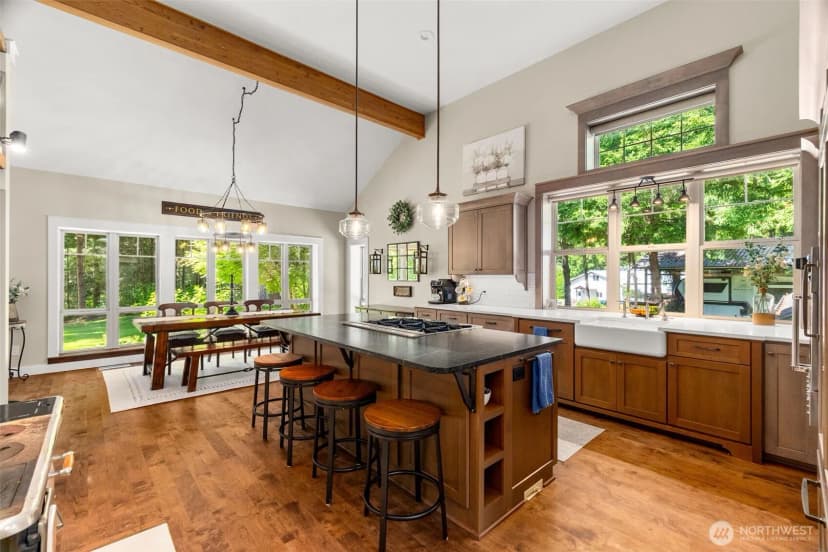 Property photo for 11500 Weisenberger Road Se, Rainier photo 6