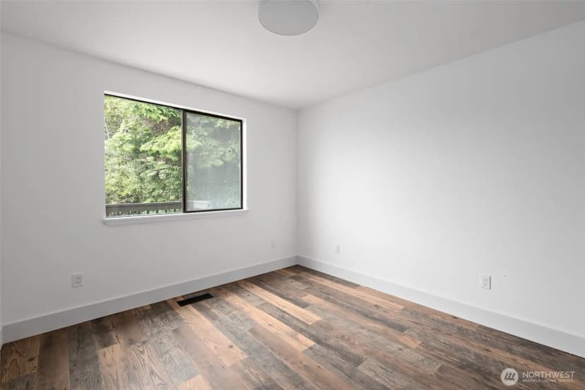 Property photo for 2123 Stoney Beach Lane, Oak Harbor photo 14