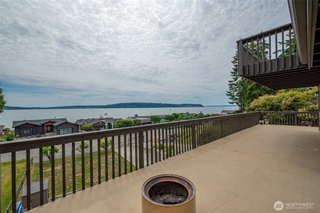 Property photo for 2123 Stoney Beach Lane, Oak Harbor photo 3