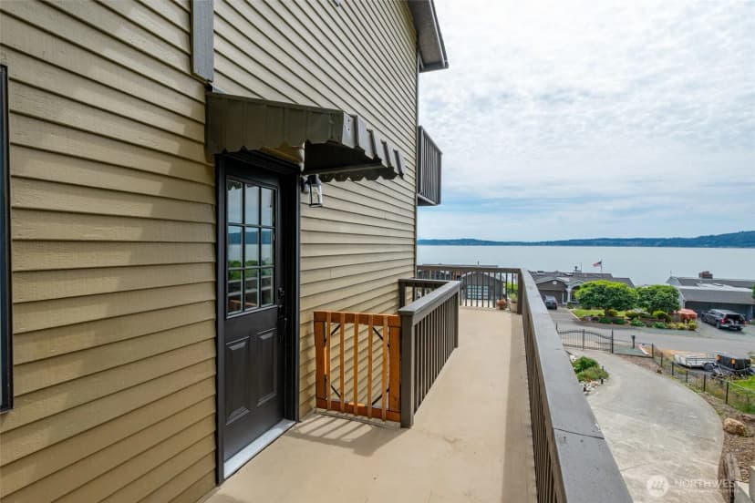 Property photo for 2123 Stoney Beach Lane, Oak Harbor photo 6