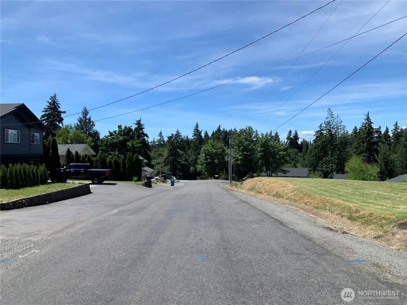 Property photo for 9805 31st Street E, Edgewood photo 29