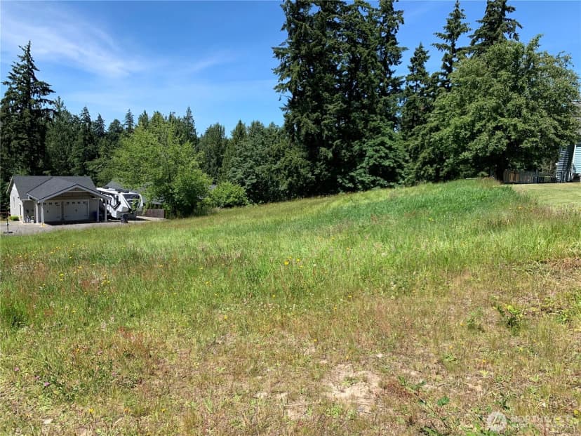 Property photo for 9805 31st Street E, Edgewood