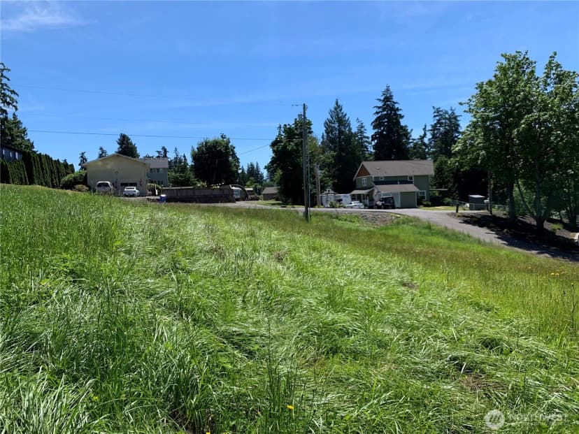Property photo for 9805 31st Street E, Edgewood photo 16