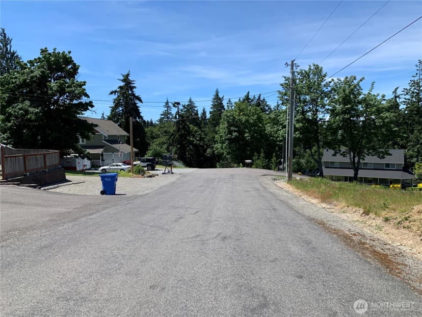 Property photo for 9805 31st Street E, Edgewood photo 27