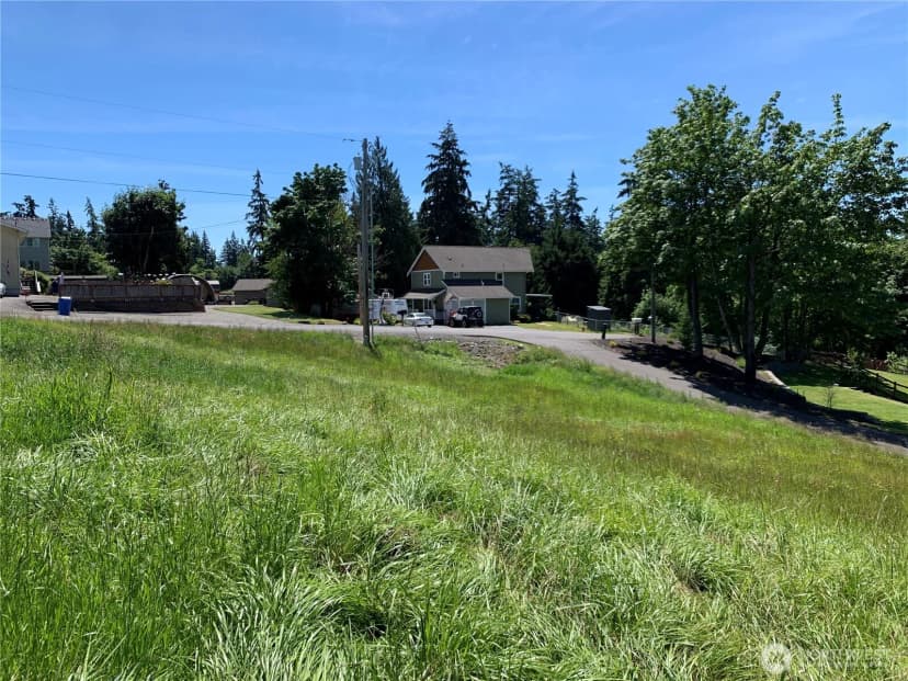 Property photo for 9805 31st Street E, Edgewood photo 22