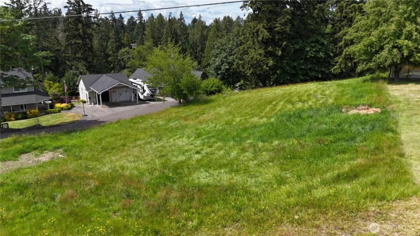 Property photo for 9805 31st Street E, Edgewood photo 6