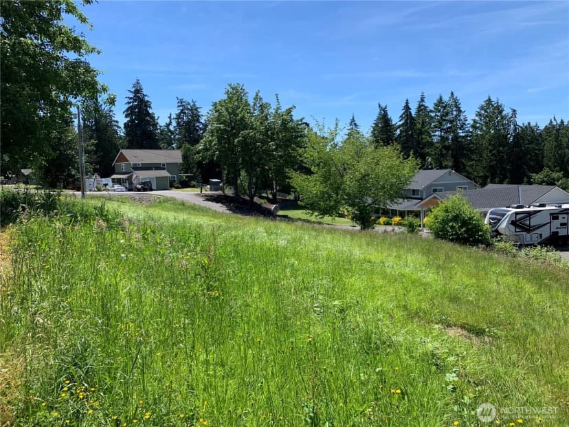 Property photo for 9805 31st Street E, Edgewood photo 17