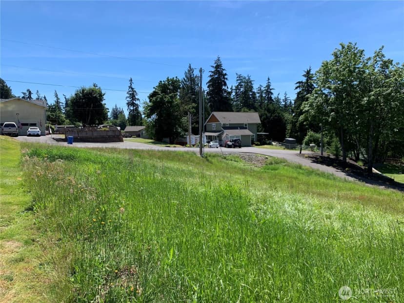 Property photo for 9805 31st Street E, Edgewood photo 14