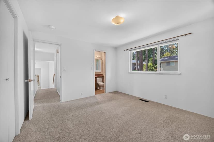 Property photo for 2015 152nd Place Se, Bellevue photo 17