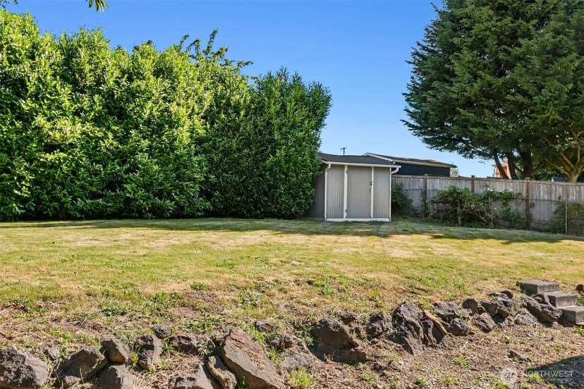 Property photo for 4910 Ne 7th Street, Renton photo 25