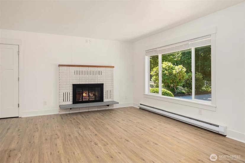Property photo for 4910 Ne 7th Street, Renton photo 6