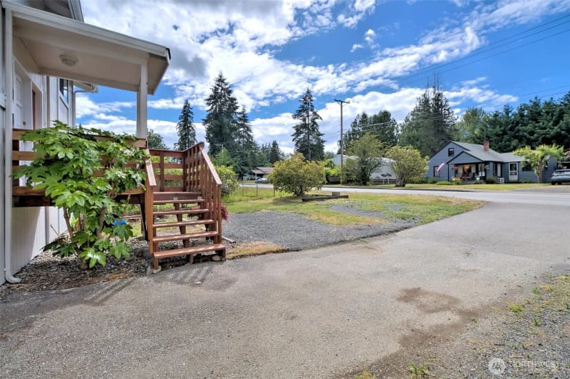 Property photo for 2064 Lake Boulevard, Shelton photo 3