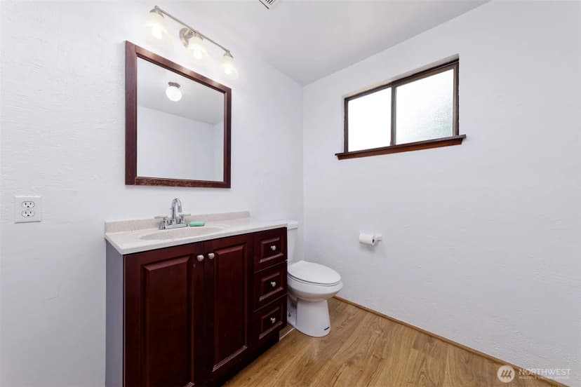 Property photo for 2064 Lake Boulevard, Shelton photo 19