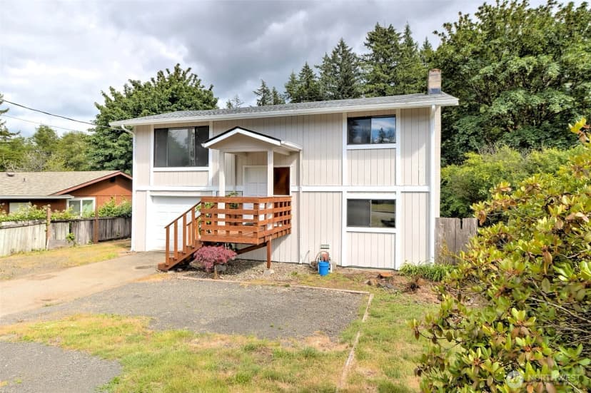 Property photo for 2064 Lake Boulevard, Shelton photo 2