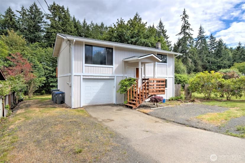 Property photo for 2064 Lake Boulevard, Shelton