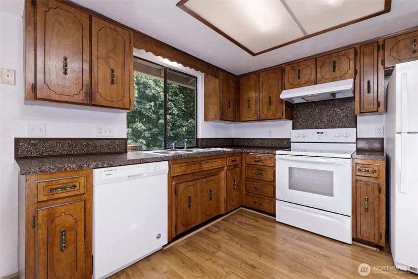 Property photo for 2064 Lake Boulevard, Shelton photo 11