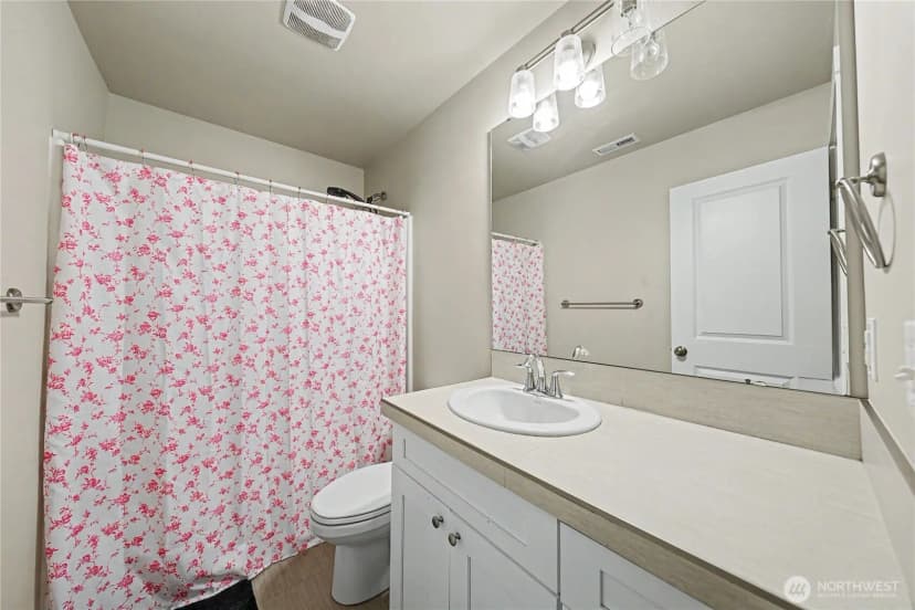 Property photo for 24 Parkside Loop, Ephrata photo 27