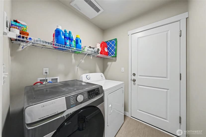 Property photo for 24 Parkside Loop, Ephrata photo 35