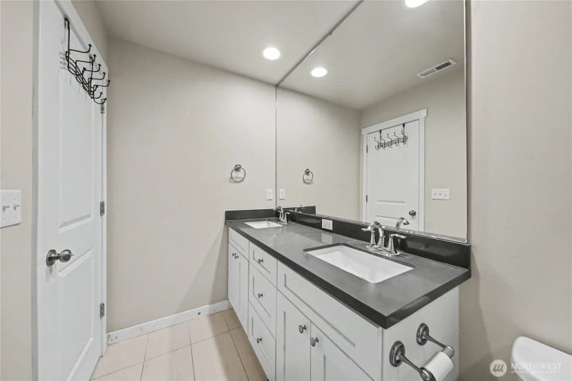 Property photo for 24 Parkside Loop, Ephrata photo 33