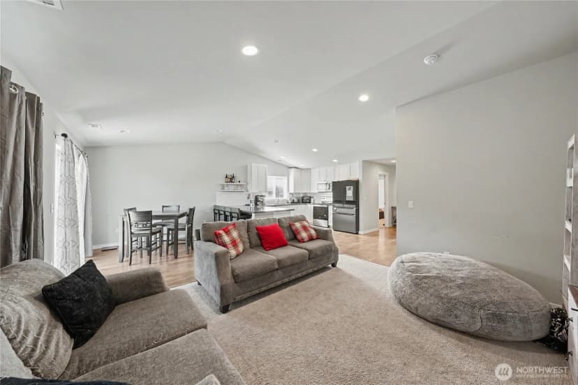 Property photo for 24 Parkside Loop, Ephrata photo 17
