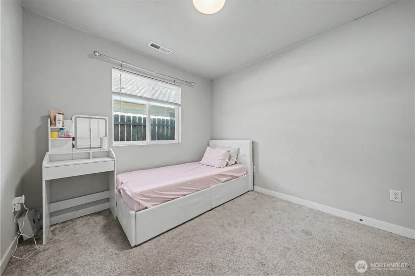 Property photo for 24 Parkside Loop, Ephrata photo 25