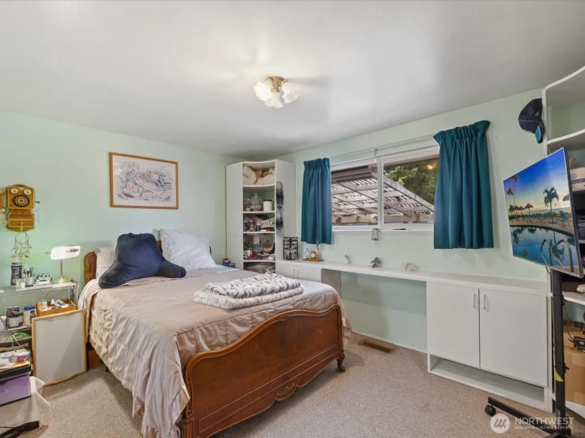 Property photo for 2345 N 130th Street, Seattle photo 15
