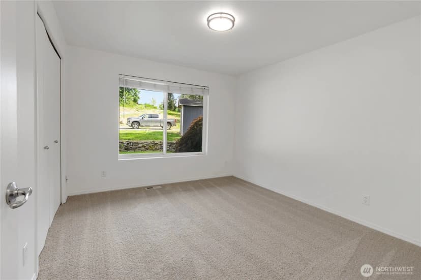 Property photo for 12311 Holtz Road E, Eatonville photo 12
