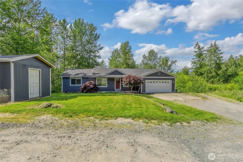 Property photo for 12311 Holtz Road E, Eatonville photo 3