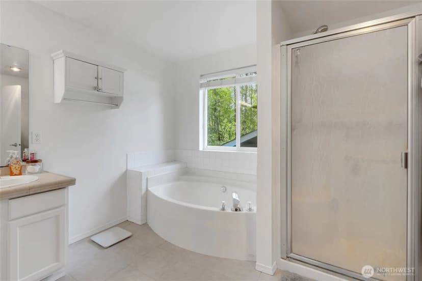 Property photo for 12311 Holtz Road E, Eatonville photo 11