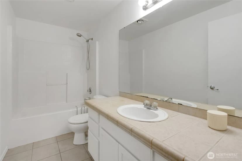 Property photo for 12311 Holtz Road E, Eatonville photo 15