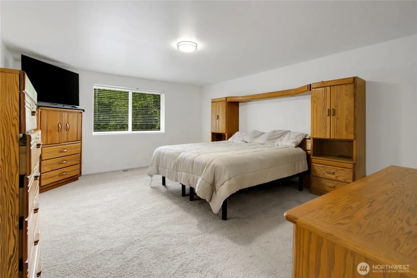 Property photo for 12311 Holtz Road E, Eatonville photo 7