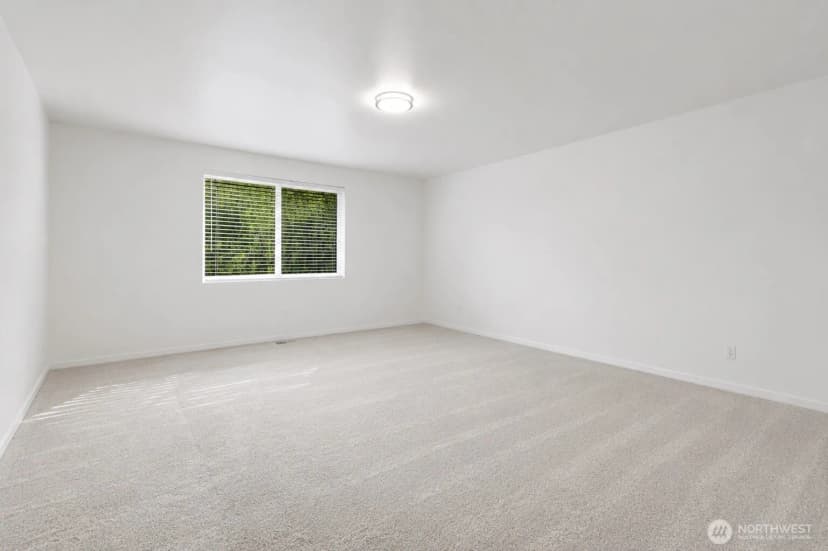 Property photo for 12311 Holtz Road E, Eatonville photo 8