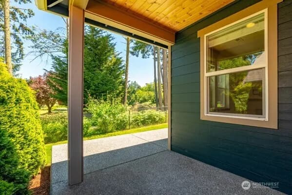 Property photo for 1844 Sw Aberdeen Court, Oak Harbor photo 15
