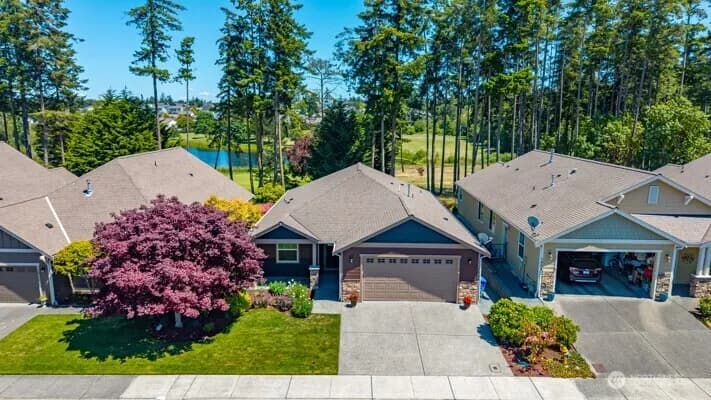 Property photo for 1844 Sw Aberdeen Court, Oak Harbor photo 5