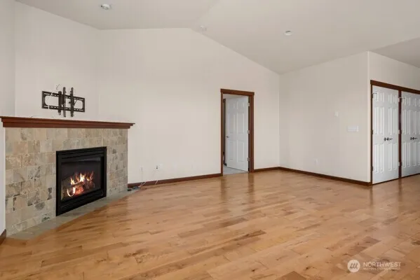 Property photo for 1844 Sw Aberdeen Court, Oak Harbor photo 17