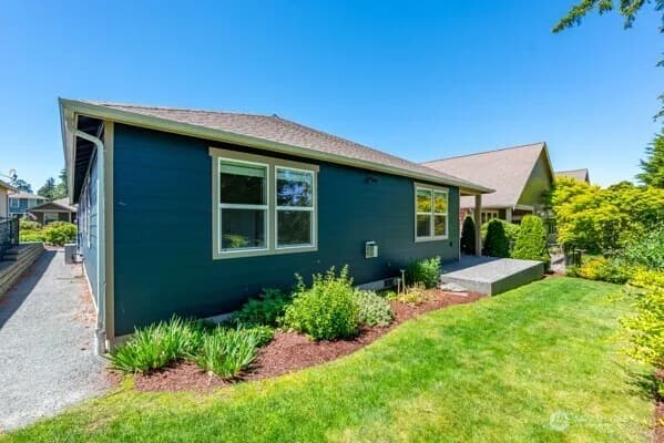 Property photo for 1844 Sw Aberdeen Court, Oak Harbor photo 28