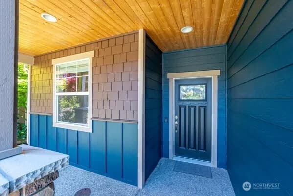 Property photo for 1844 Sw Aberdeen Court, Oak Harbor photo 2