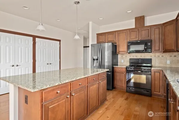 Property photo for 1844 Sw Aberdeen Court, Oak Harbor photo 11