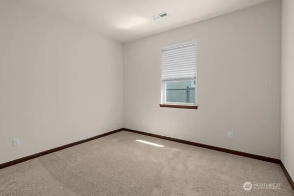 Property photo for 1844 Sw Aberdeen Court, Oak Harbor photo 25