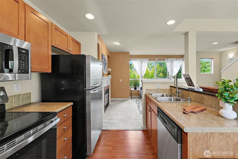 Property photo for 1748 24th Avenue Ne, Issaquah photo 10